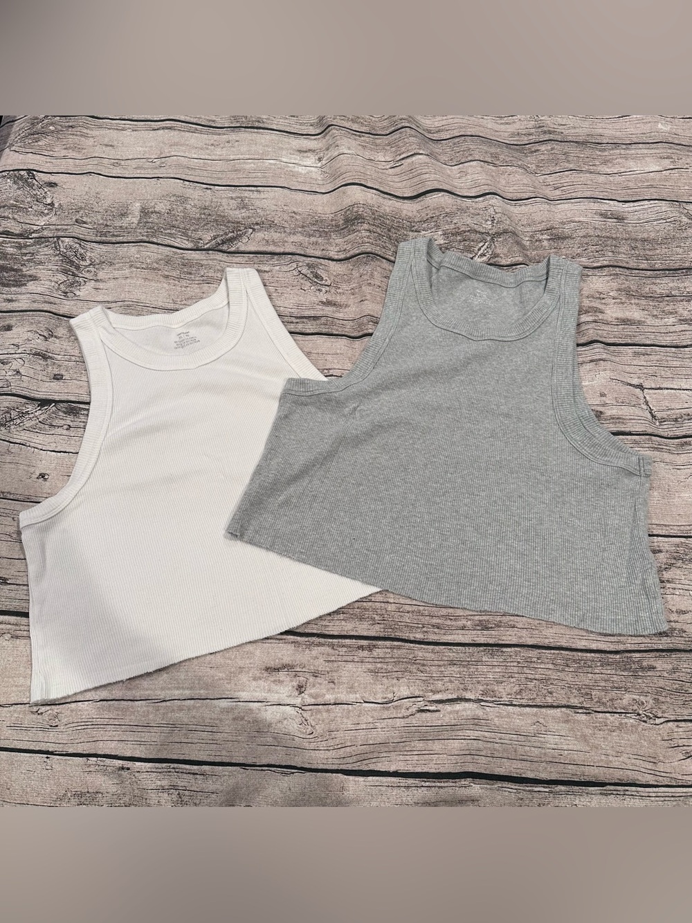 Lot of 2 aerie Ribbed Crop Tanks in White & Light Gray Both Size XL